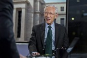 赤峰宏观经济学教授兼实践者Stanley Fisher逝世 曾培养全球多位经济决策者